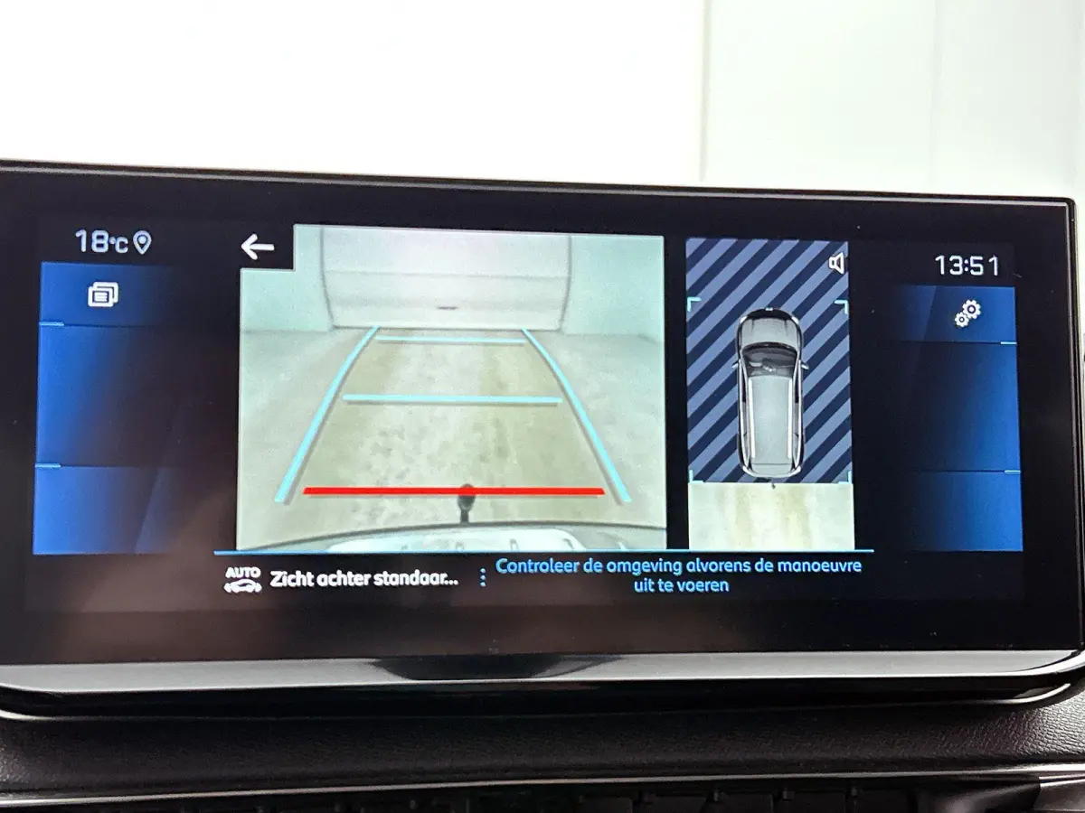 1.2 130pk Blue Lease Allure Automaat | Trekhaak | Elektrische Klep | Navigatie | Climate Control | Cruise Control | LED | 19"LMV | Dodehoekdetectie | Keyless Entry/Start |