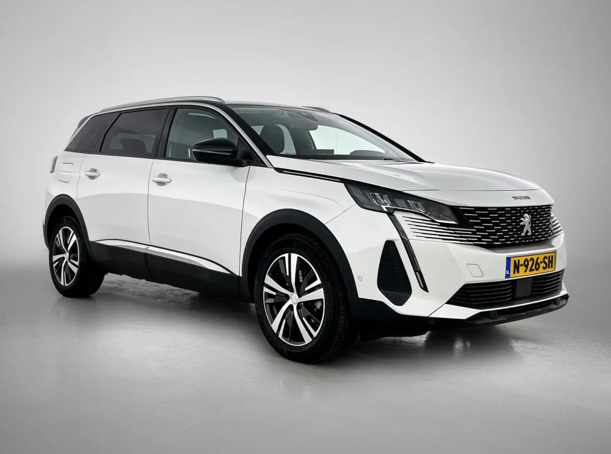 1.2 130pk Blue Lease Allure Automaat | Trekhaak | Elektrische Klep | Navigatie | Climate Control | Cruise Control | LED | 19"LMV | Dodehoekdetectie | Keyless Entry/Start |