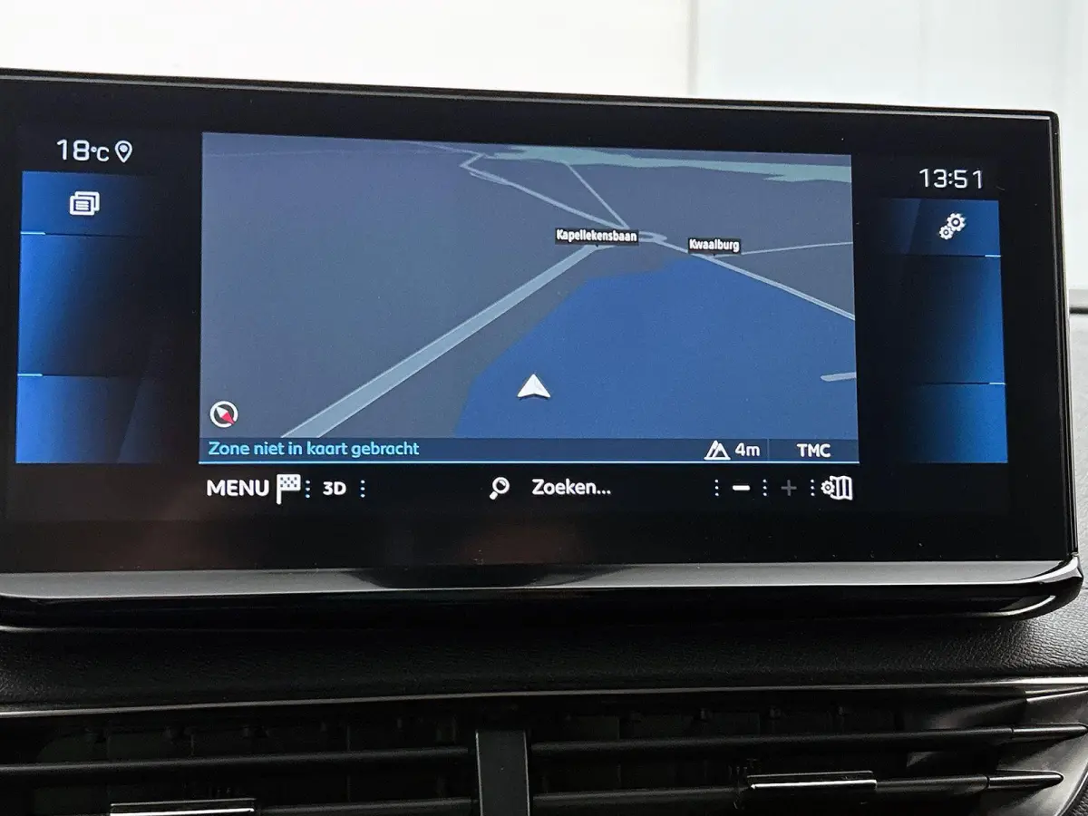 1.2 130pk Blue Lease Allure Automaat | Trekhaak | Elektrische Klep | Navigatie | Climate Control | Cruise Control | LED | 19"LMV | Dodehoekdetectie | Keyless Entry/Start |