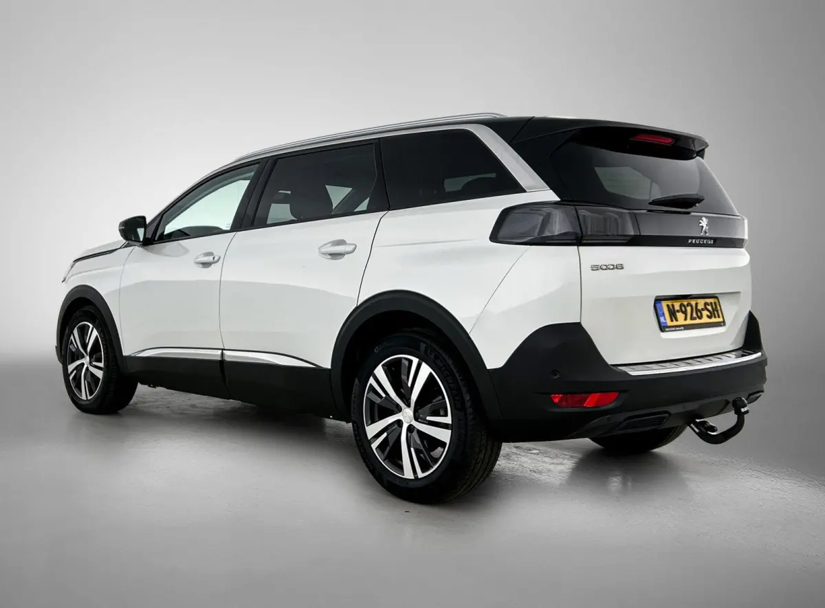 1.2 130pk Blue Lease Allure Automaat | Trekhaak | Elektrische Klep | Navigatie | Climate Control | Cruise Control | LED | 19"LMV | Dodehoekdetectie | Keyless Entry/Start |