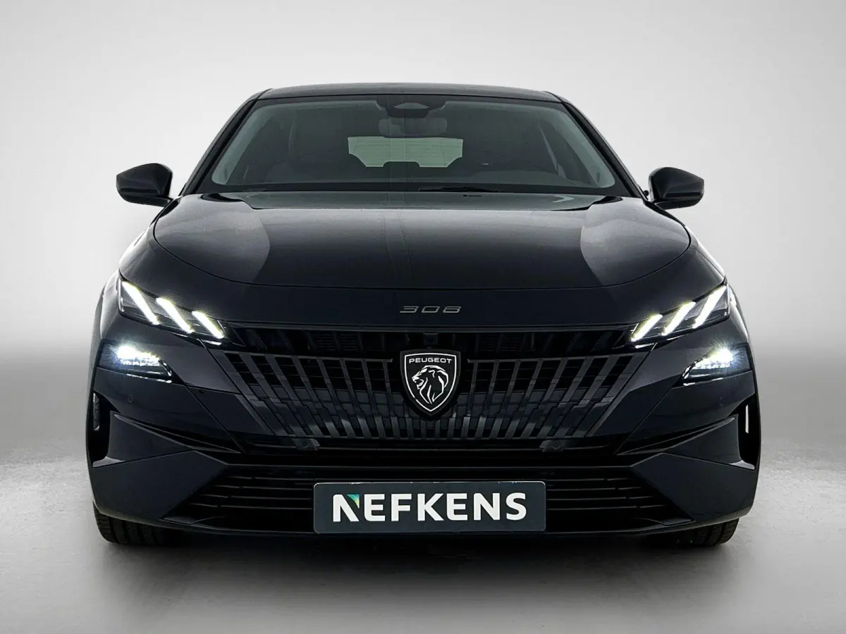 1.6 Plug-in Hybrid 195pk Allure Automaat | 360 Vision & Drive Pack | Connected Navigation Pack | Adaptieve Cruise Control | 17"LMV |