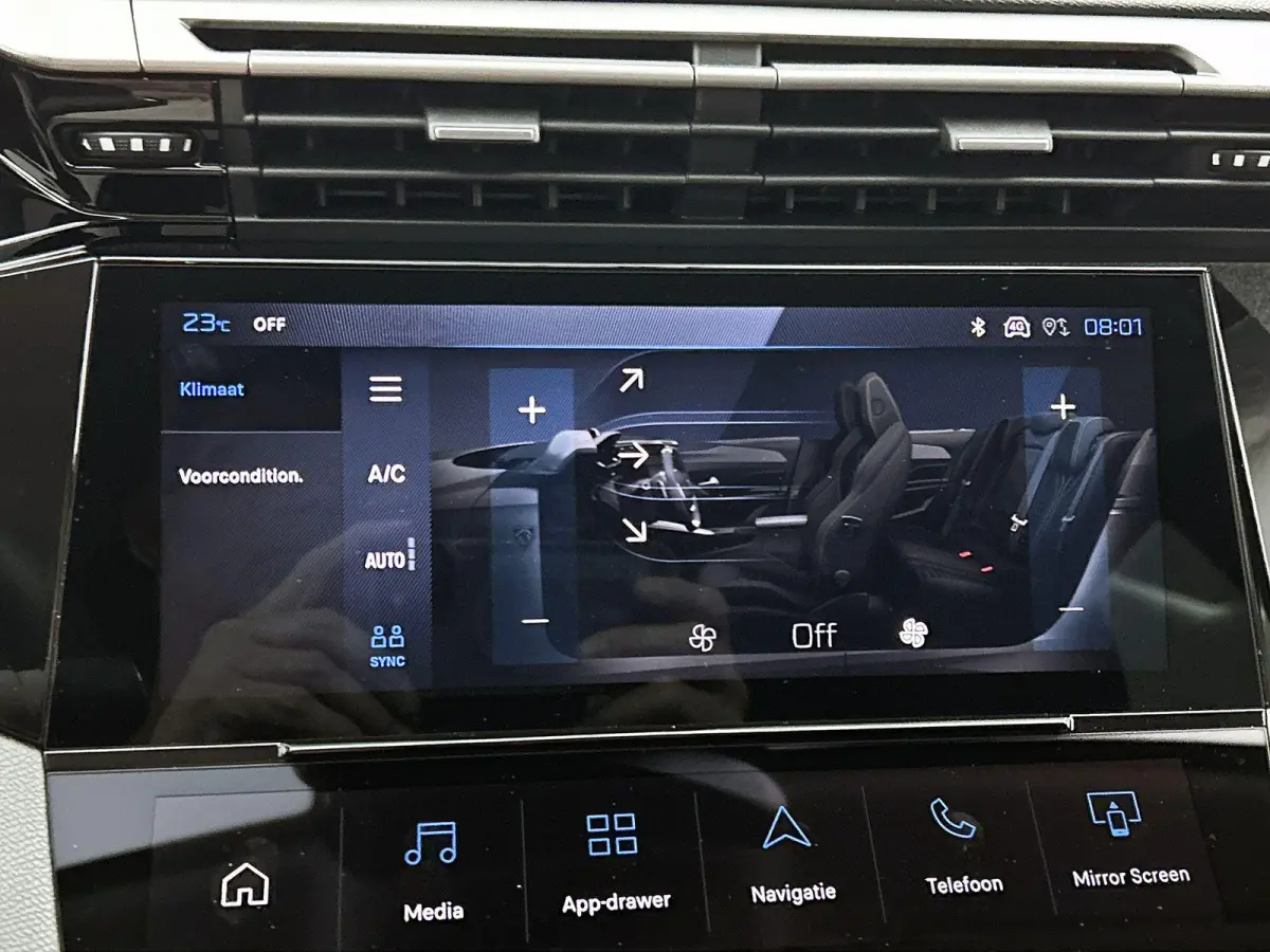 1.6 Plug-in Hybrid 195pk Allure Automaat | 360 Vision & Drive Pack | Connected Navigation Pack | Adaptieve Cruise Control | 17"LMV |