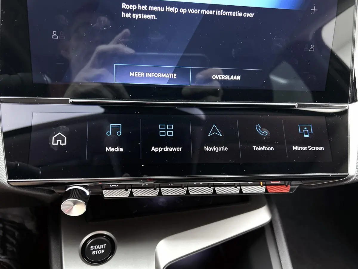 1.6 Plug-in Hybrid 195pk Allure Automaat | 360 Vision & Drive Pack | Connected Navigation Pack | Adaptieve Cruise Control | 17"LMV |
