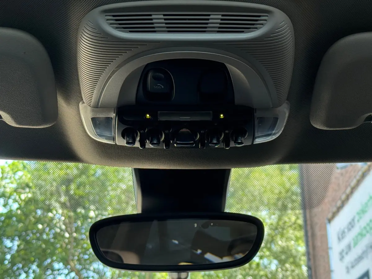 220PK HYBRID COOPER ALL4 CHILI SPORT LEDER/NAVI/CARPLAY/PANORAMADAK
