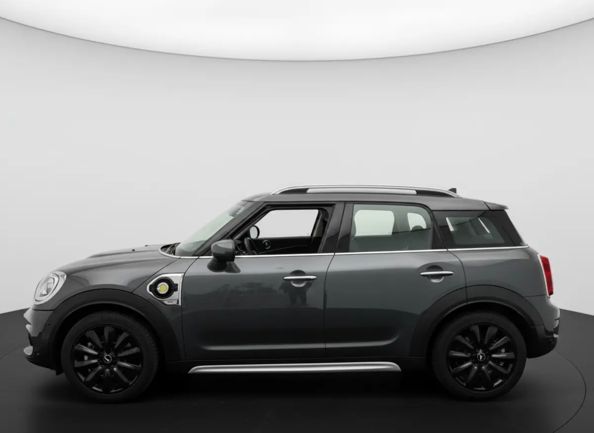 220PK HYBRID COOPER ALL4 CHILI SPORT LEDER/NAVI/CARPLAY/PANORAMADAK