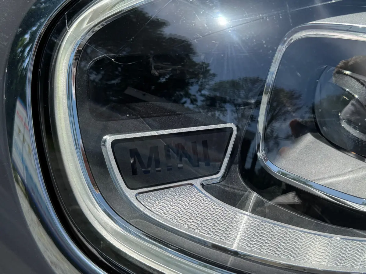 220PK HYBRID COOPER ALL4 CHILI SPORT LEDER/NAVI/CARPLAY/PANORAMADAK