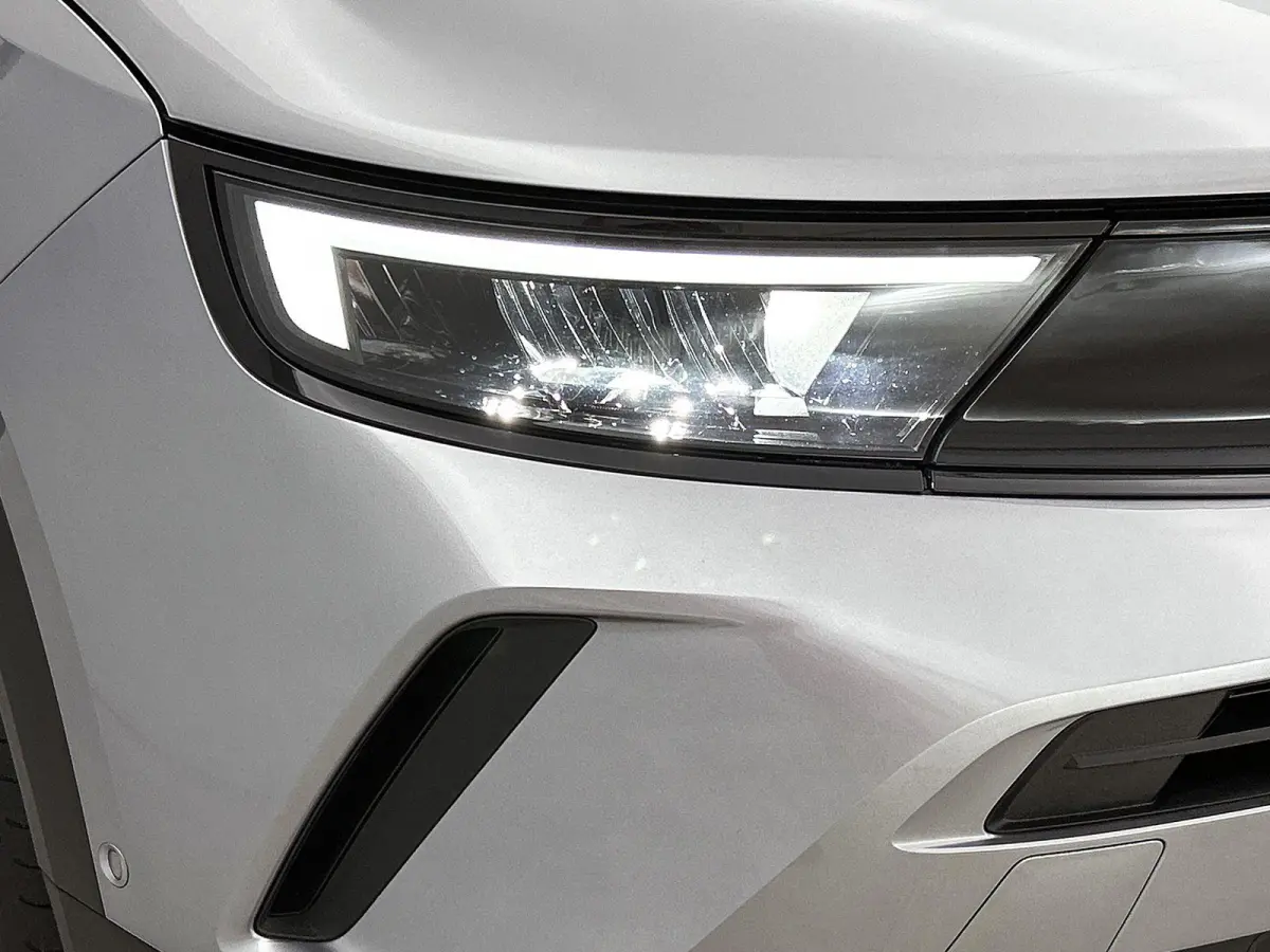 1.2 100pk GS | Trekhaak | Navigatie | Climate Control | Adaptieve Cruise Control | Achteruitrijcamera | parkeersensoren Voor + Achter | Lederen Bekleding | Voorstoelen Verwarmd met Massagefu