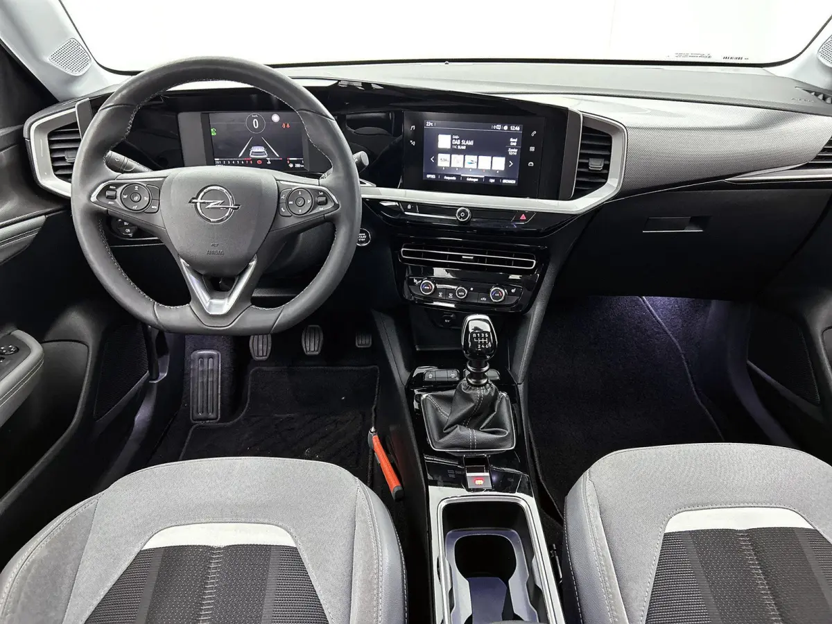 1.2 100pk GS | Trekhaak | Navigatie | Climate Control | Adaptieve Cruise Control | Achteruitrijcamera | parkeersensoren Voor + Achter | Lederen Bekleding | Voorstoelen Verwarmd met Massagefu
