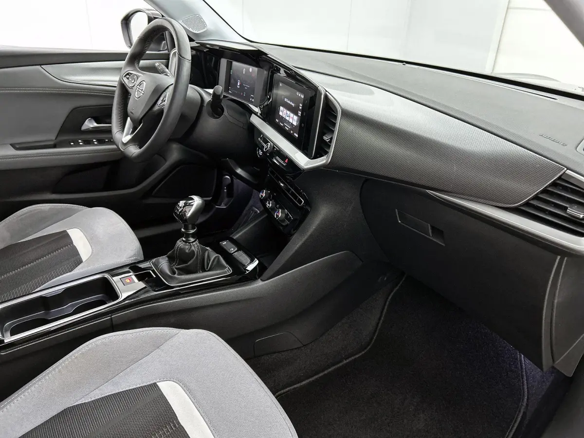 1.2 100pk GS | Trekhaak | Navigatie | Climate Control | Adaptieve Cruise Control | Achteruitrijcamera | parkeersensoren Voor + Achter | Lederen Bekleding | Voorstoelen Verwarmd met Massagefu