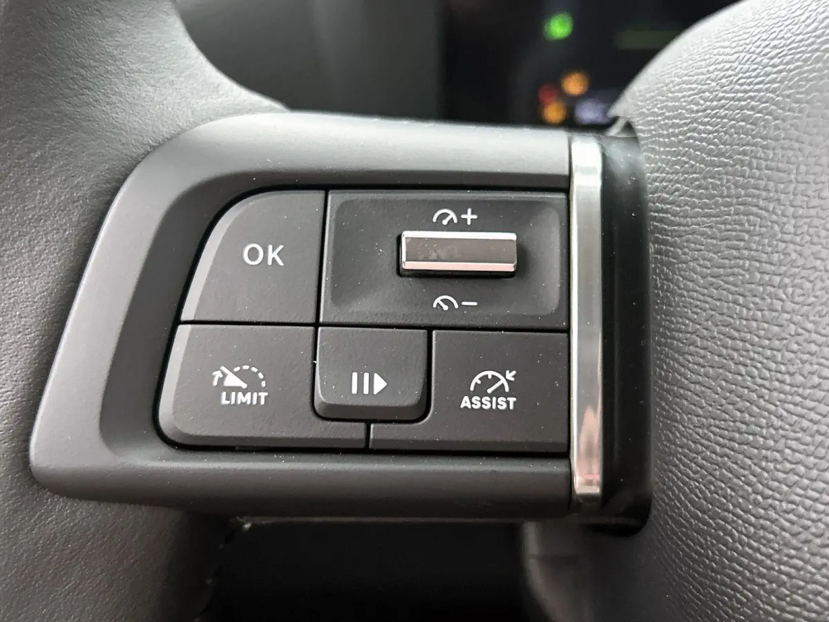 1.2 Hybrid 145pk Collection | Navigatie | Climate Control | Cruise Control | 18"LMV | LED | Stoelverwarming | Apple Carplay/Android Auto |