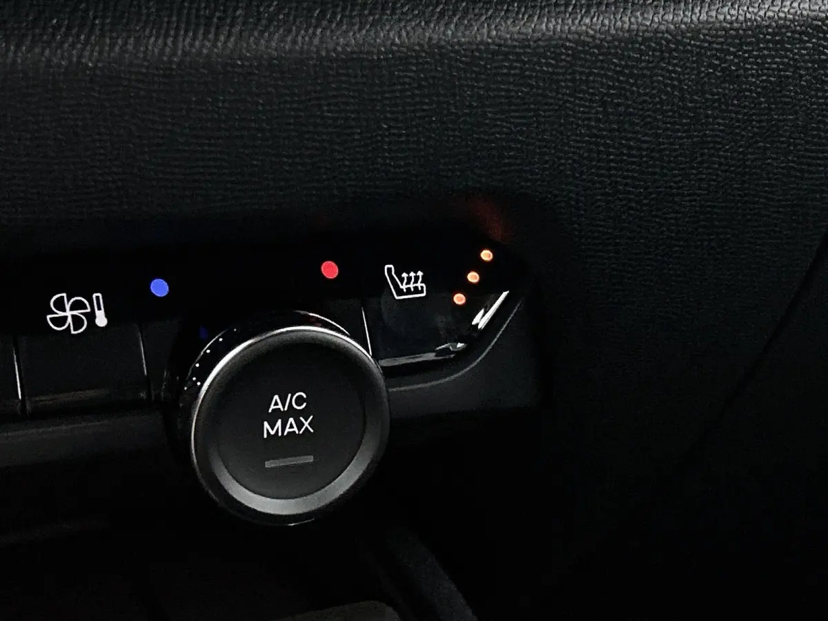 1.2 Hybrid 145pk Collection | Navigatie | Climate Control | Cruise Control | 18"LMV | LED | Stoelverwarming | Apple Carplay/Android Auto |
