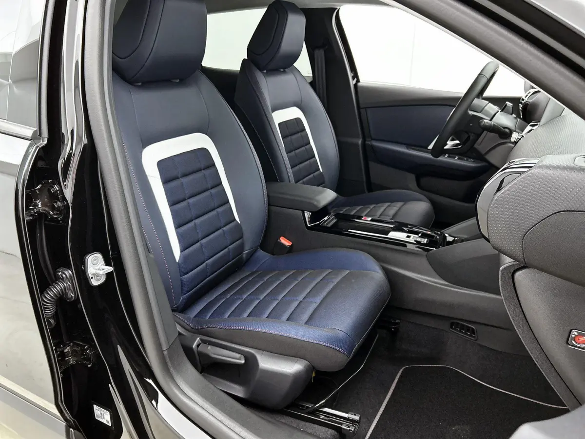 1.2 Hybrid 145pk Collection | Navigatie | Climate Control | Cruise Control | 18"LMV | LED | Stoelverwarming | Apple Carplay/Android Auto |