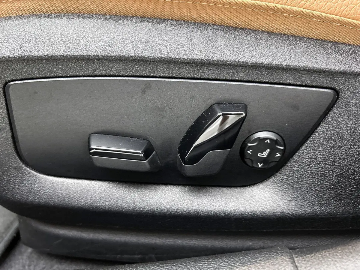 Berline 530e xDrive | Automaat | Achteruitrijcamera | Parkeersensoren | Lederen Bekleding | Climate Control |