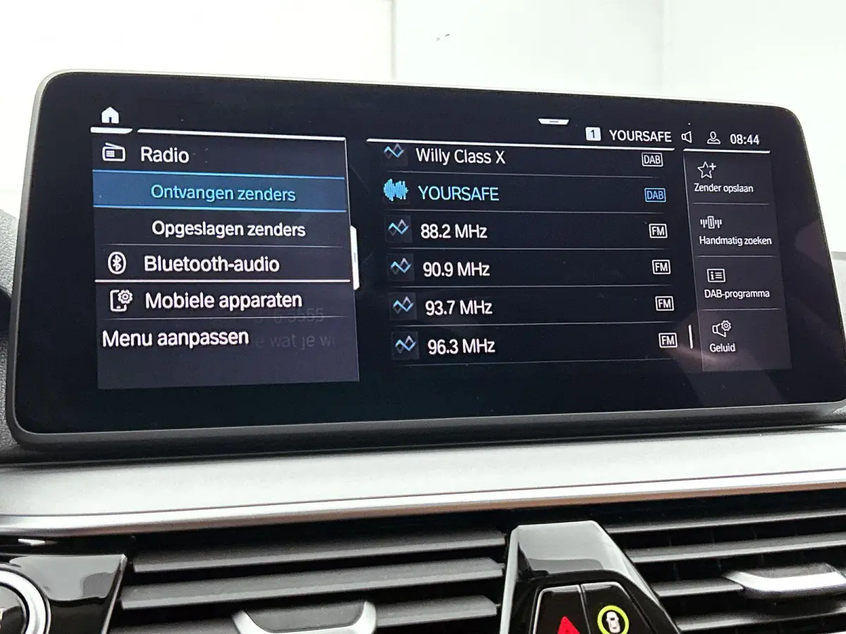 Berline 530e xDrive | Automaat | Achteruitrijcamera | Parkeersensoren | Lederen Bekleding | Climate Control |