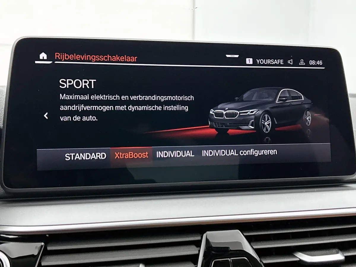 Berline 530e xDrive | Automaat | Achteruitrijcamera | Parkeersensoren | Lederen Bekleding | Climate Control |