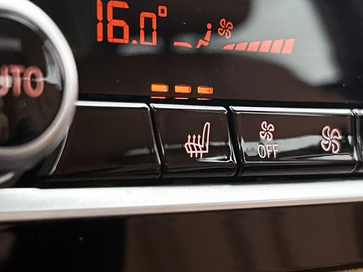Berline 530e xDrive | Automaat | Achteruitrijcamera | Parkeersensoren | Lederen Bekleding | Climate Control |