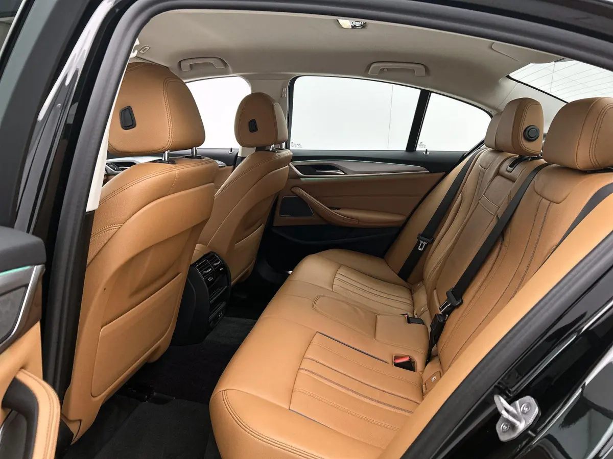 Berline 530e xDrive | Automaat | Achteruitrijcamera | Parkeersensoren | Lederen Bekleding | Climate Control |