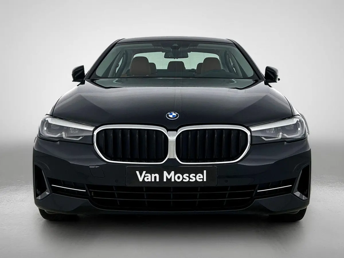 Berline 530e xDrive | Automaat | Achteruitrijcamera | Parkeersensoren | Lederen Bekleding | Climate Control |