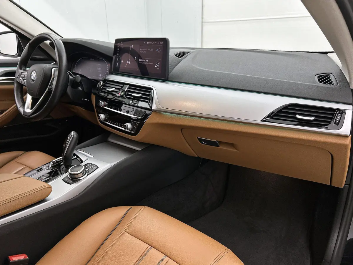 Berline 530e xDrive | Automaat | Achteruitrijcamera | Parkeersensoren | Lederen Bekleding | Climate Control |