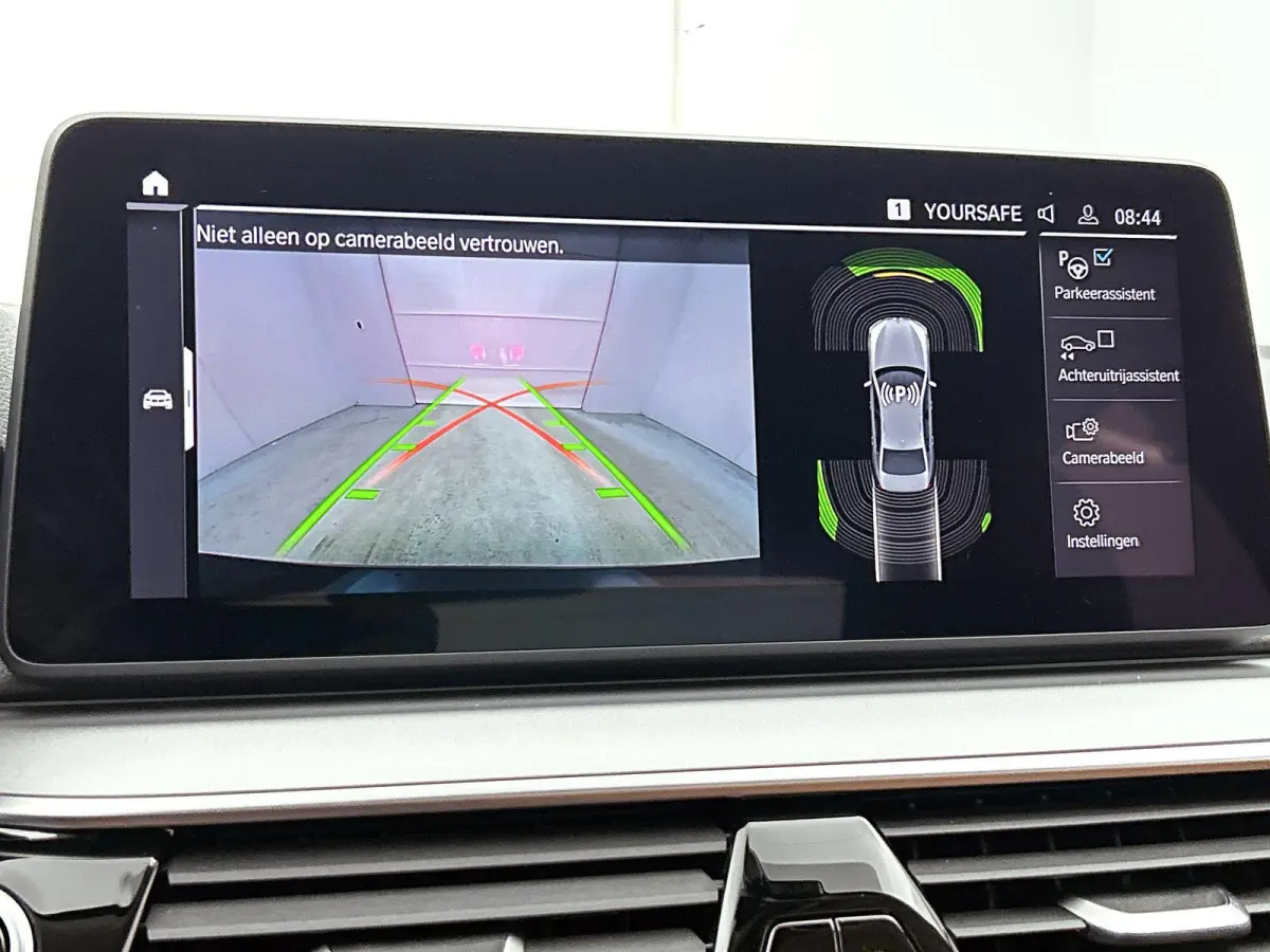 Berline 530e xDrive | Automaat | Achteruitrijcamera | Parkeersensoren | Lederen Bekleding | Climate Control |