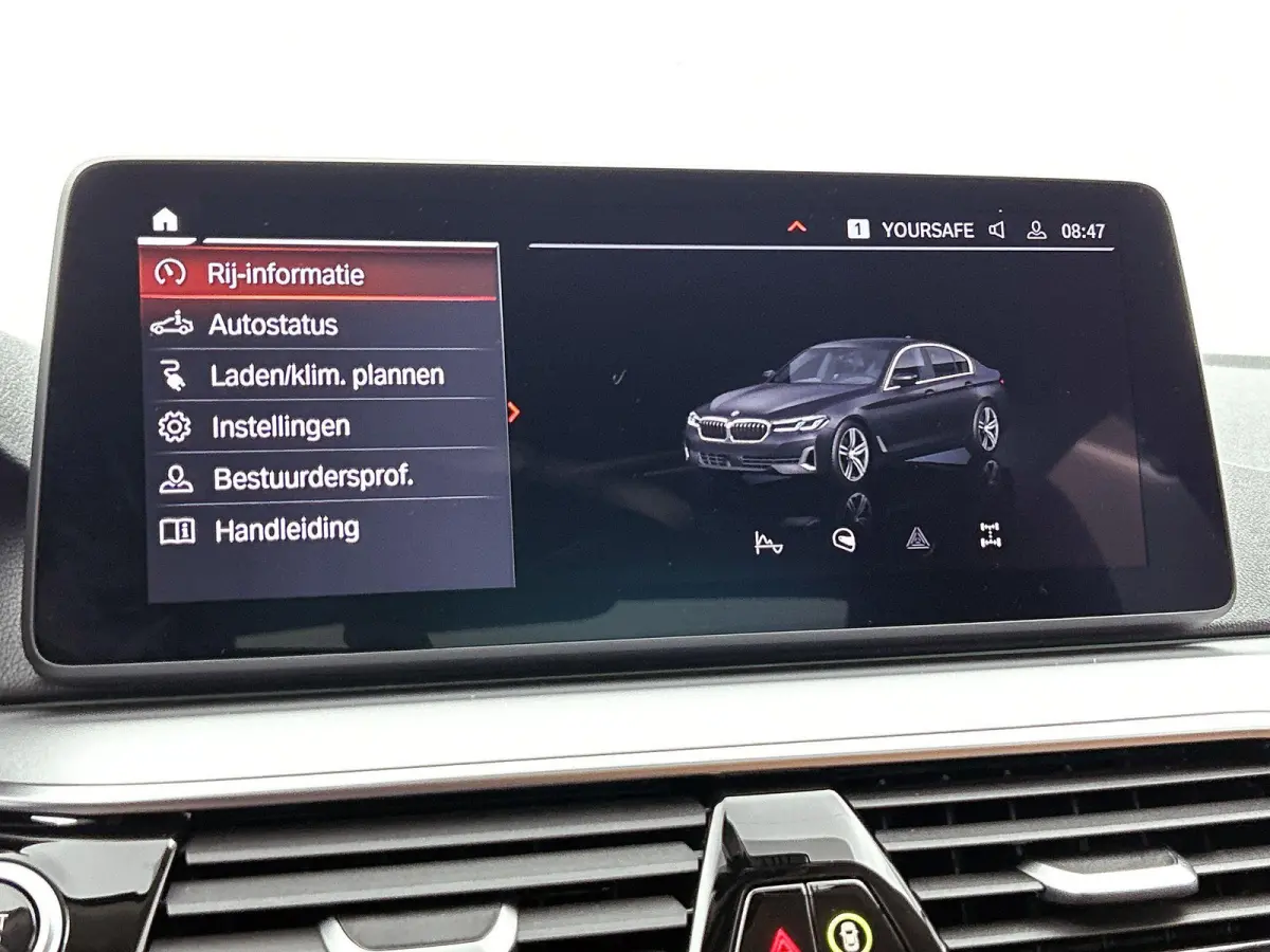 Berline 530e xDrive | Automaat | Achteruitrijcamera | Parkeersensoren | Lederen Bekleding | Climate Control |