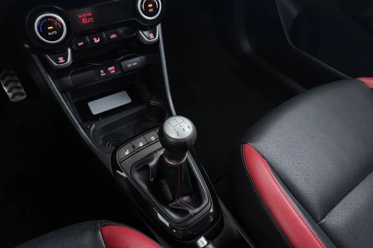 1.2 CVVT GT-Line | Org. NL | CarPlay | Stoel-&stuurverwarming | Cruise | Climate | Camera | PDC | Keyless |