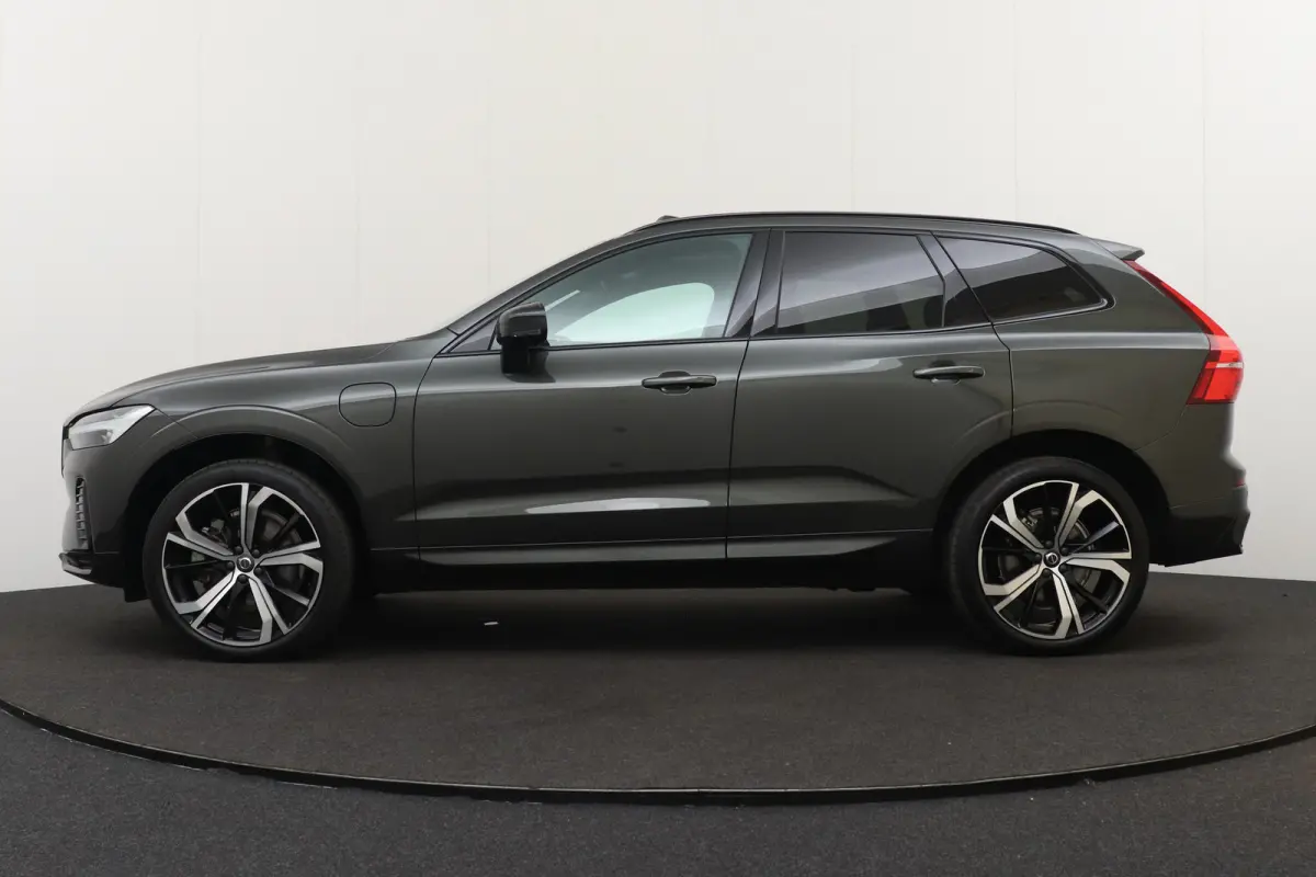 2.0 T6 PHEV AWD R-Design Pano-dak Elek.Trekhaak Sportstoelen