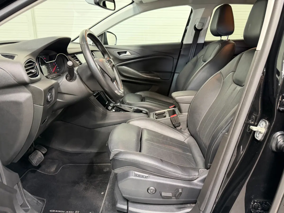 1.2 Turbo Innovation Apple CarPlay / Leer/ Geventileerde stoelen / Trekhaak / Keyless