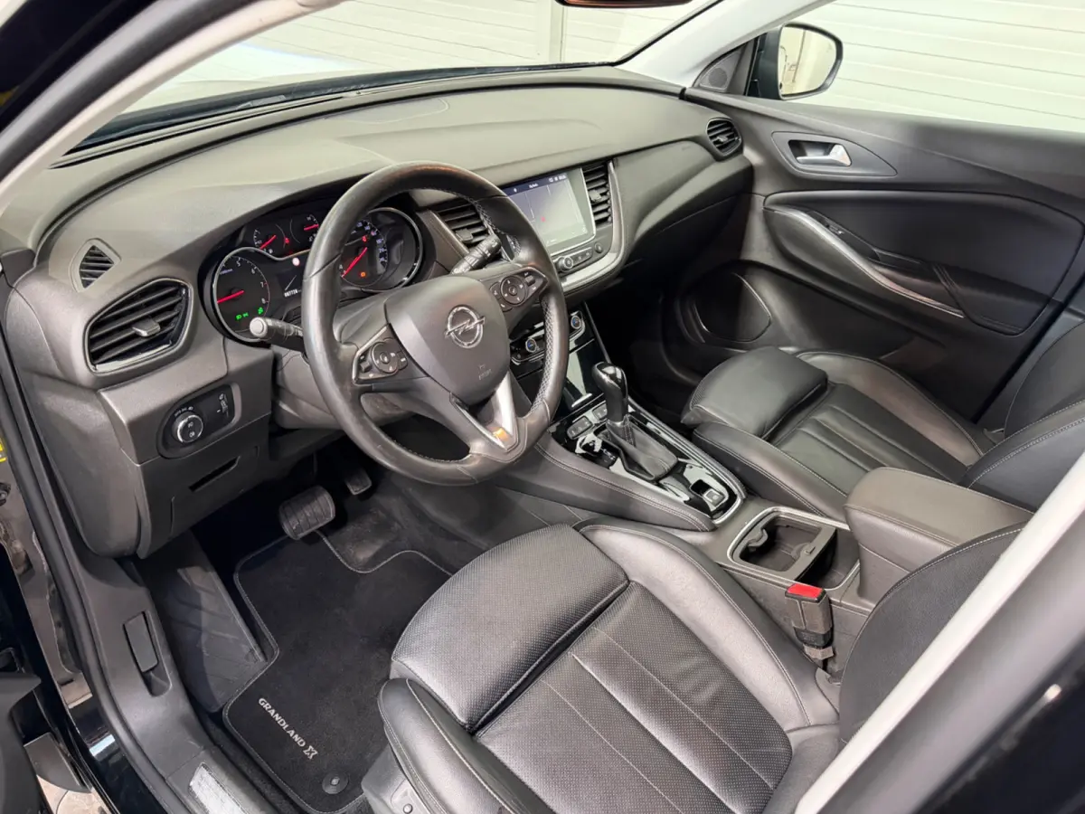 1.2 Turbo Innovation Apple CarPlay / Leer/ Geventileerde stoelen / Trekhaak / Keyless