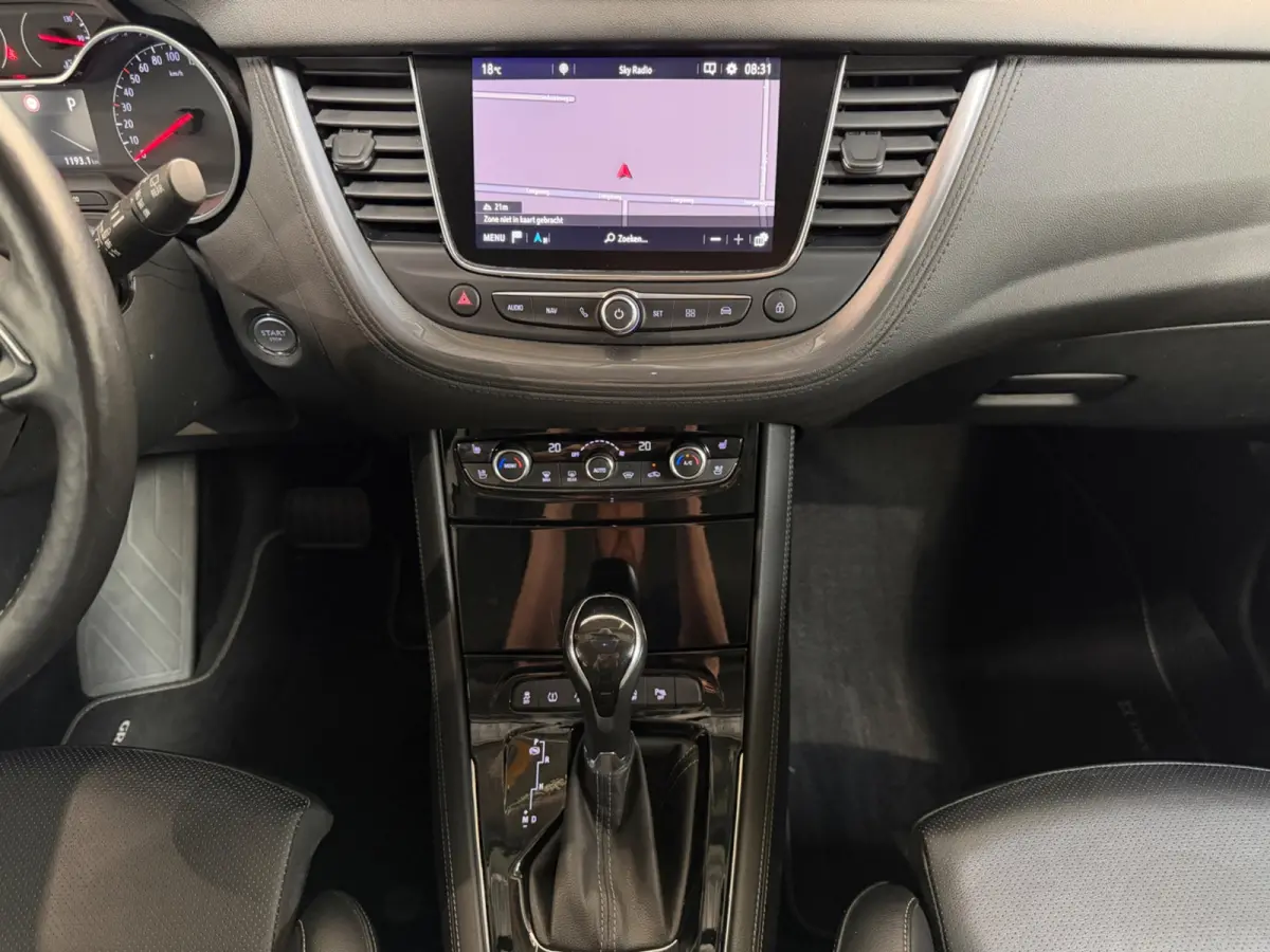 1.2 Turbo Innovation Apple CarPlay / Leer/ Geventileerde stoelen / Trekhaak / Keyless