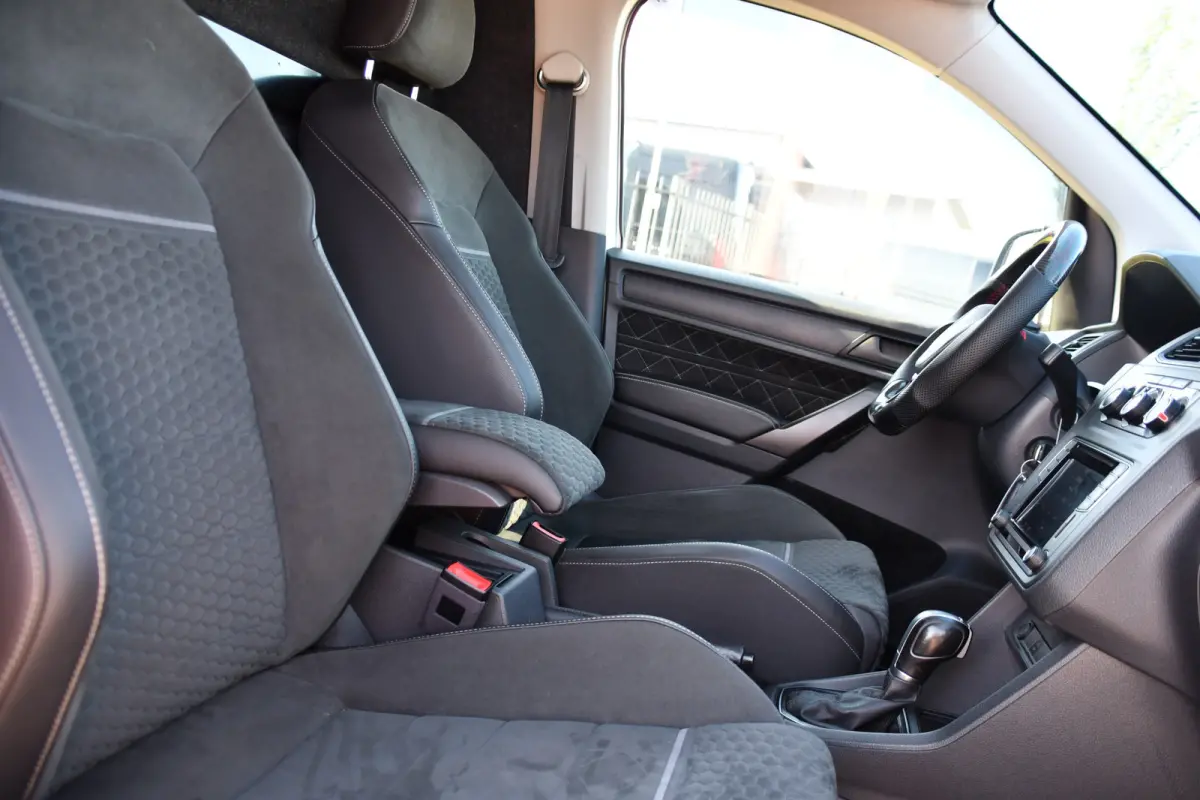 2.0 TDI L2H1 BMT Maxi Exclusive PB Edition Cruise, Camera, Carplay, Automaat, 185pk, Alcantara, Sport stoelen, Carbon, Multimedia, Uniek!