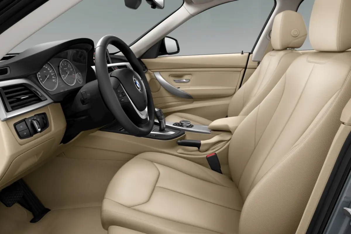 320i High Executive | 1e eigenaar | NL auto | Dealer onderhouden | Cruise control | Xenon | Camera | Trekhaak | Navigatie | Bluetooth | Stoelverwarming