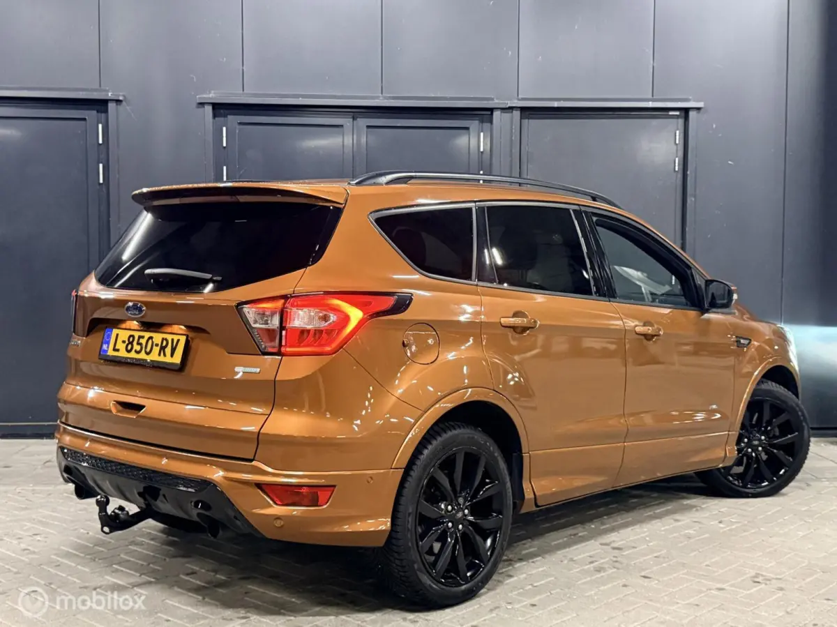 1.5 EcoBoost ST Line AUT/Copper Pulse Metallic/AWD