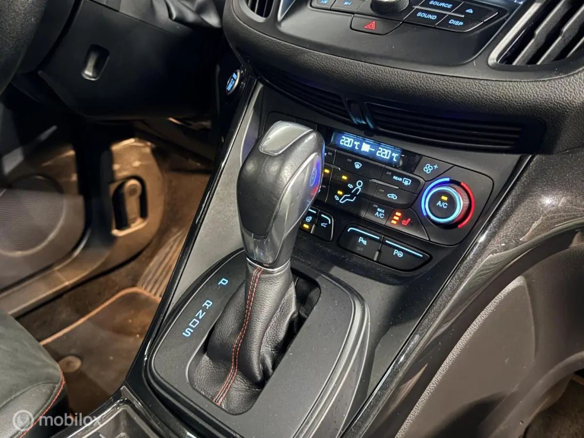 1.5 EcoBoost ST Line AUT/Copper Pulse Metallic/AWD