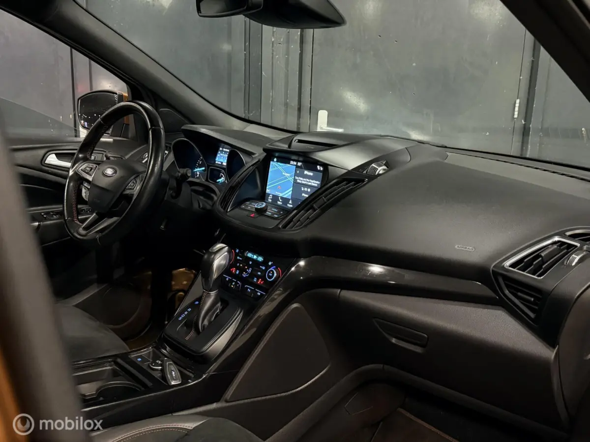 1.5 EcoBoost ST Line AUT/Copper Pulse Metallic/AWD