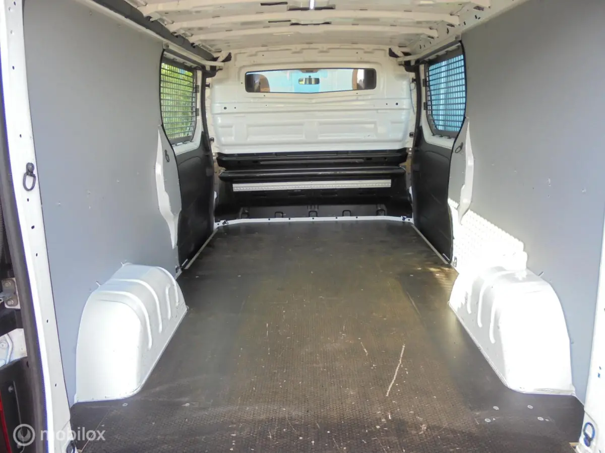 bestel 2.0 dCi 120 T29 L2H1 Work Edition
