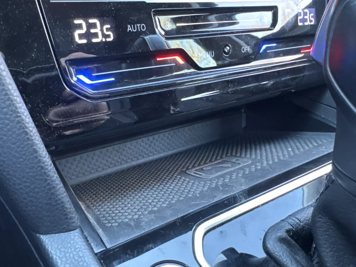 1.5 TSI 150PK DSG BUSINESS CAMERA/NAVI/CARPLAY