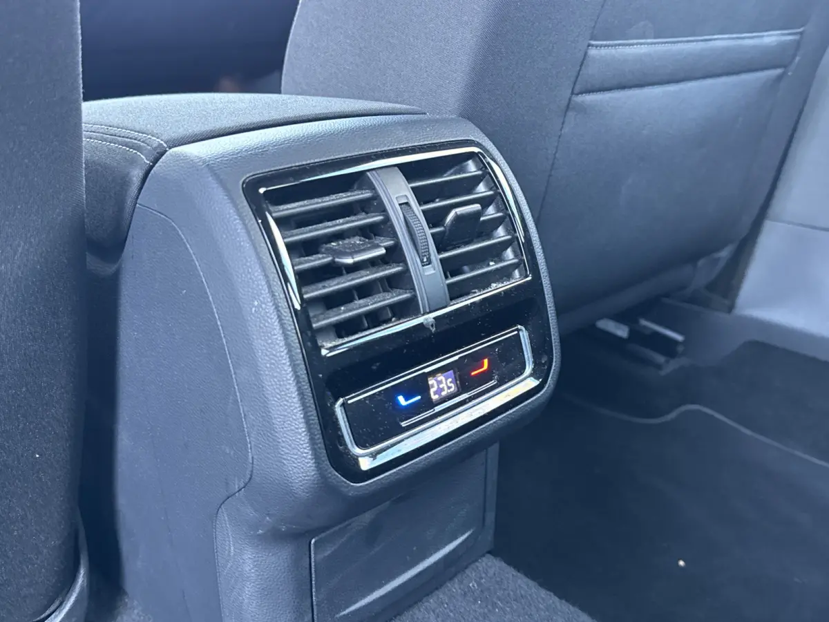 1.5 TSI 150PK DSG BUSINESS CAMERA/NAVI/CARPLAY