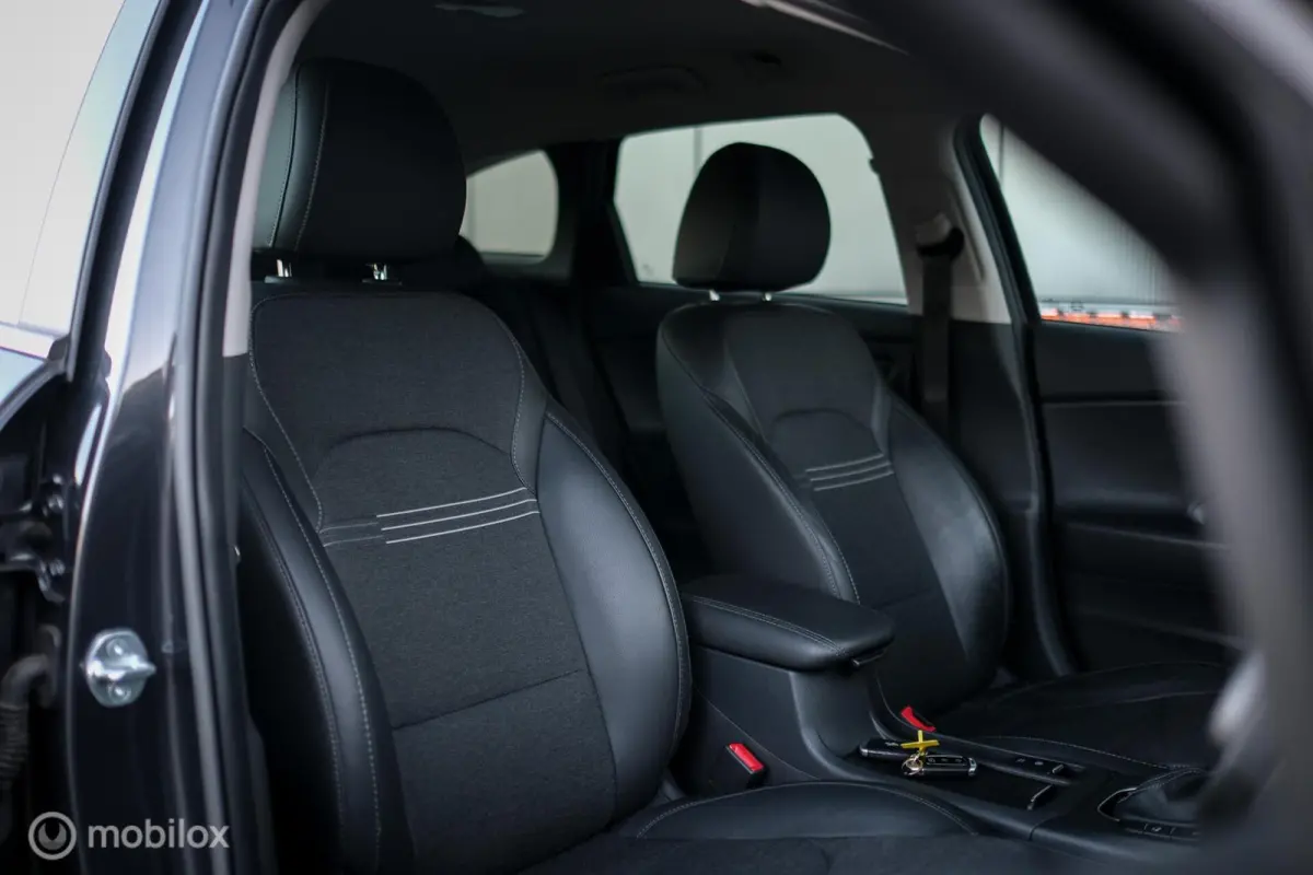 1.0 T-GDi MHEV Comfort Smart | Automaat | Camera | DAB | Carplay | LED | Stoel + stuurwiel verwarming | Rijklaarprijs |