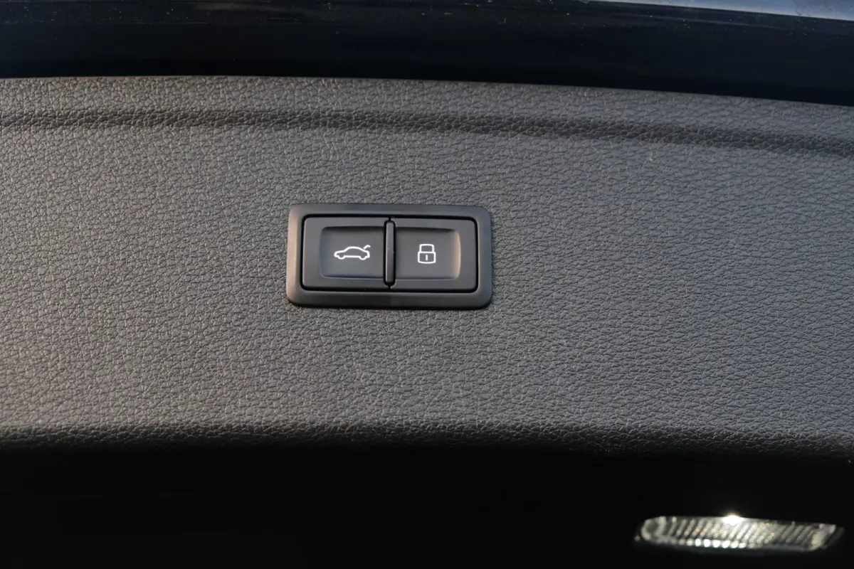 2.0 TFSI quattro S-Line S-tronic Pano Navi Acc Cam Leder