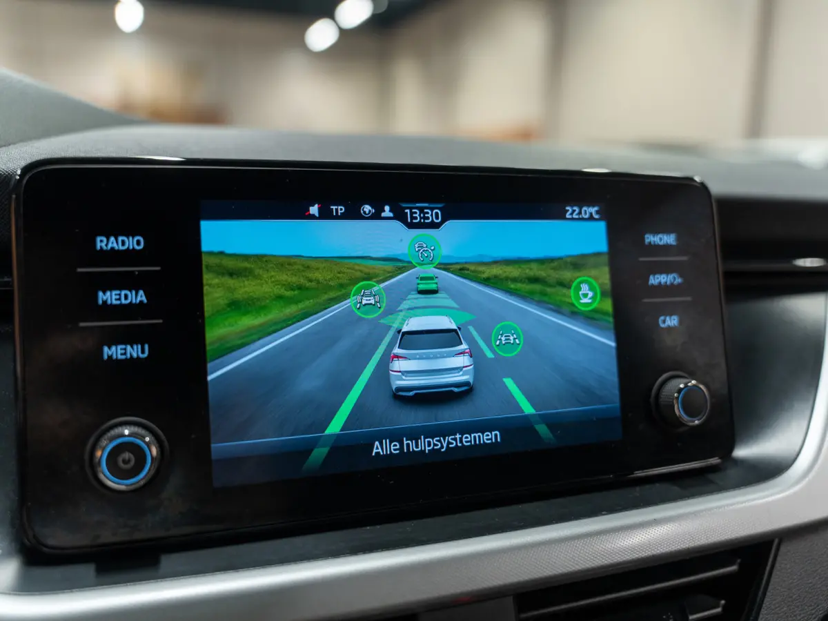 1.0 TSI DSG Sport Business, Apple Carplay, Android Auto, ACC, Clima, PDC, Multistuur, Ambiënte Light, Voll Onmderhoud