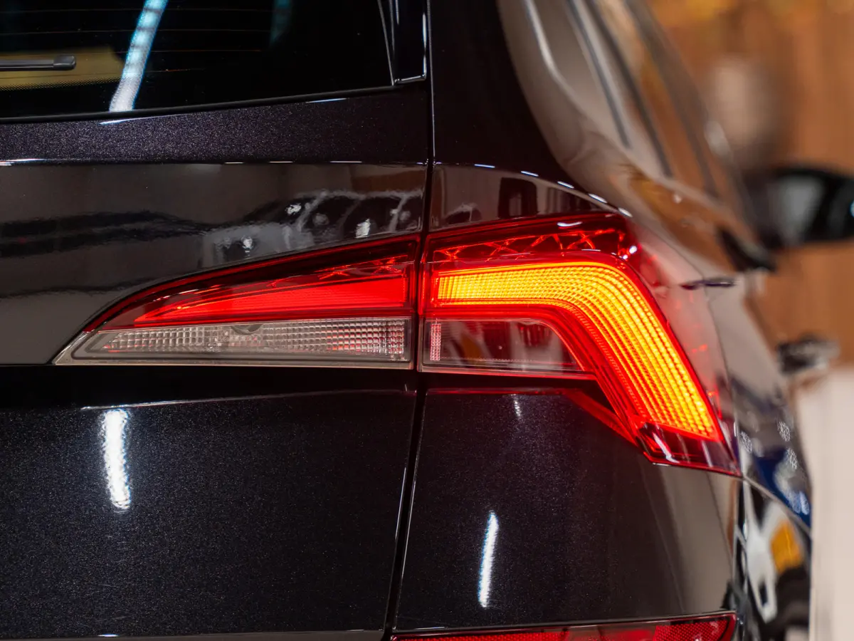 1.0 TSI DSG Sport Business, Apple Carplay, Android Auto, ACC, Clima, PDC, Multistuur, Ambiënte Light, Voll Onmderhoud