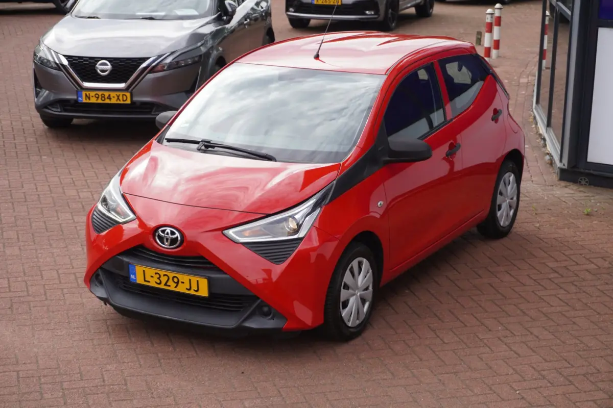 1.0 VVT-i x-fun+Airco+Elek-Pakket+Led+multi-stuurwiel ORIG/NL DEALER = SUPER PRIJS !!