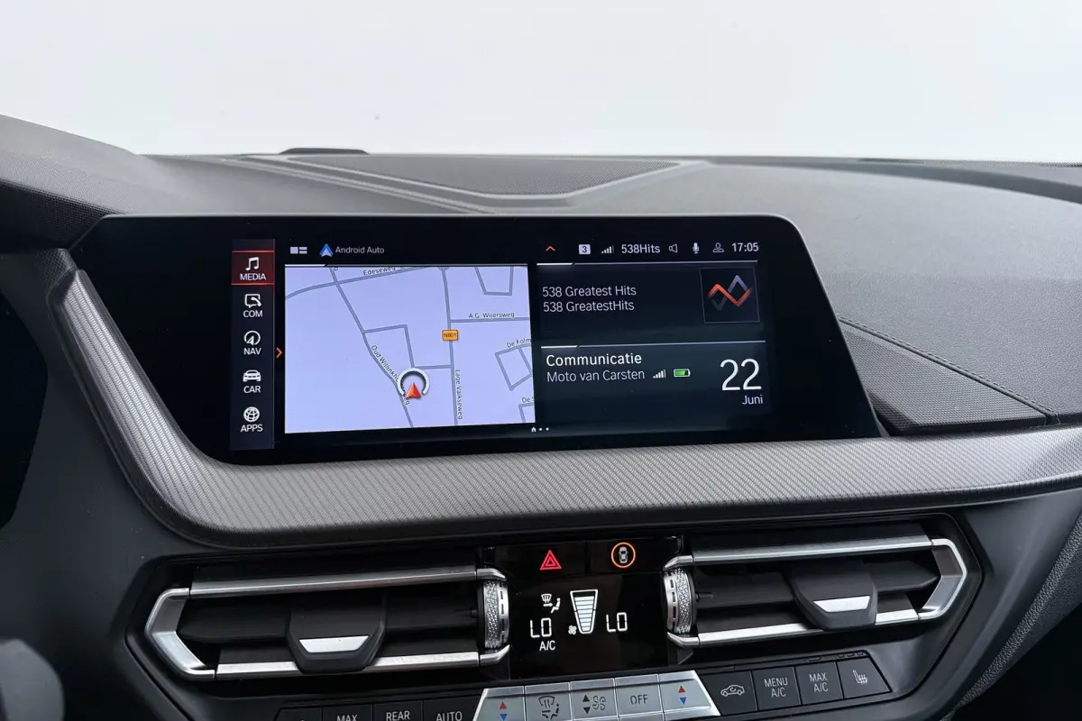 120i M Sport | CarPlay | Panoramadak | Org. NL | Sportstoelen | Stoelverwarming | Sfeer | Dealer onderh. |