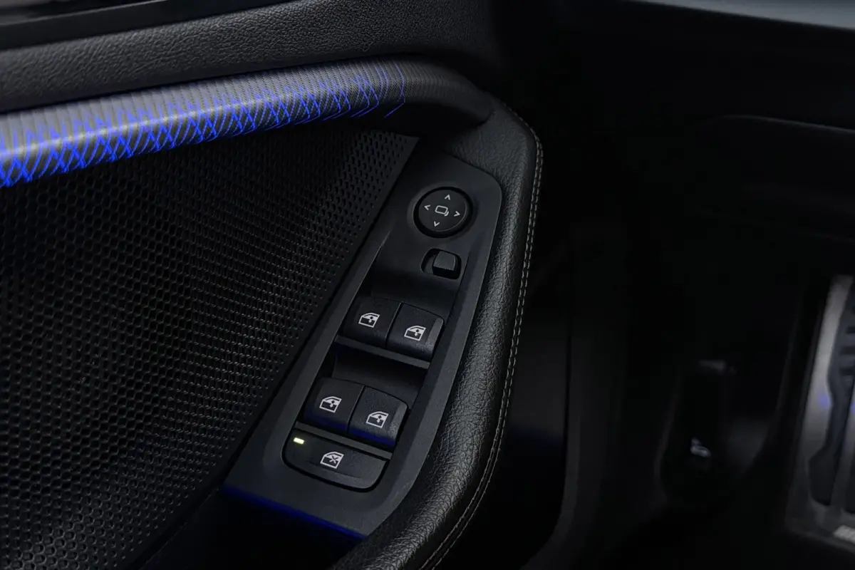 120i M Sport | CarPlay | Panoramadak | Org. NL | Sportstoelen | Stoelverwarming | Sfeer | Dealer onderh. |