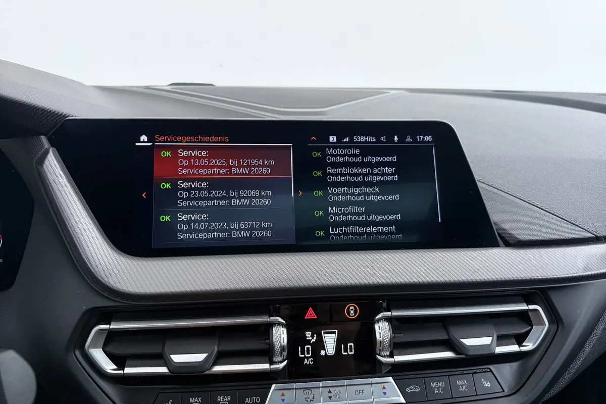 120i M Sport | CarPlay | Panoramadak | Org. NL | Sportstoelen | Stoelverwarming | Sfeer | Dealer onderh. |