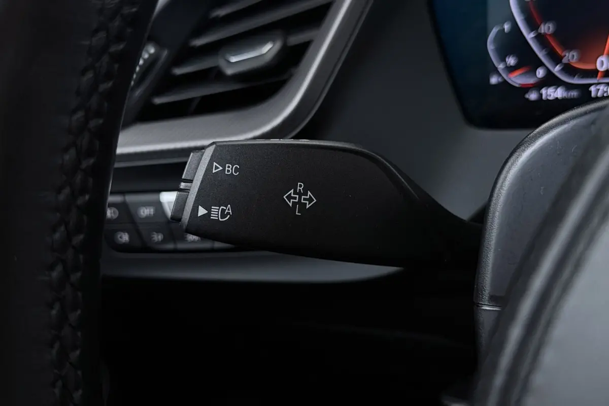 120i M Sport | CarPlay | Panoramadak | Org. NL | Sportstoelen | Stoelverwarming | Sfeer | Dealer onderh. |
