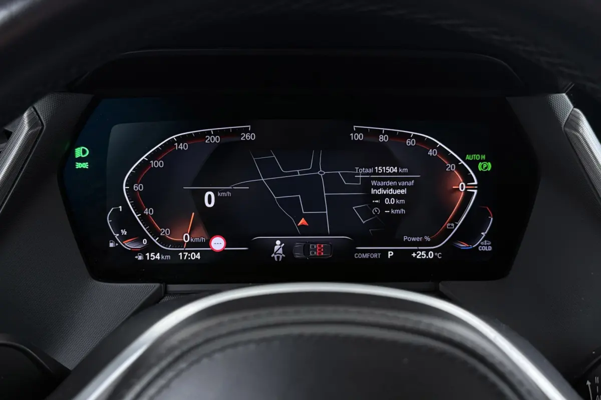 120i M Sport | CarPlay | Panoramadak | Org. NL | Sportstoelen | Stoelverwarming | Sfeer | Dealer onderh. |