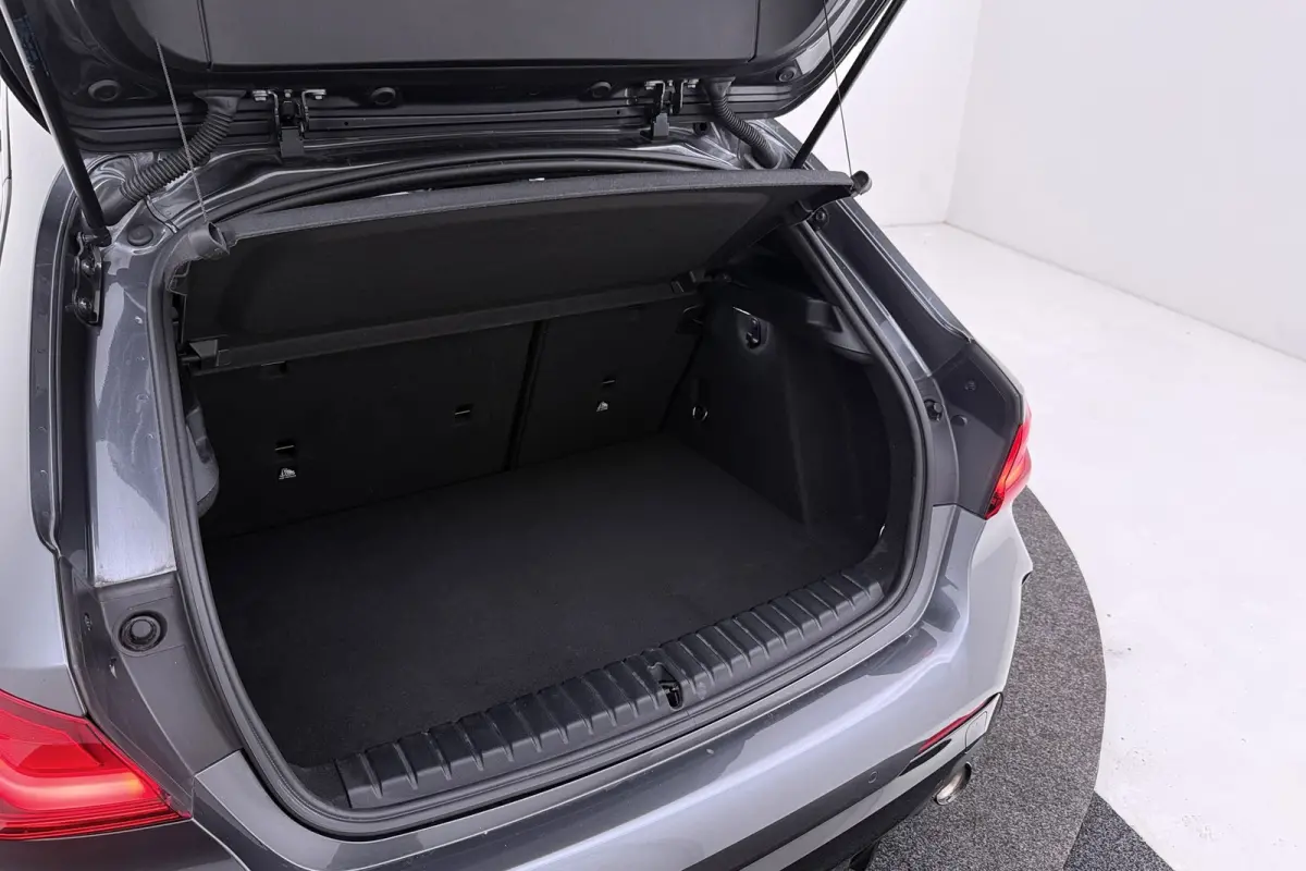 120i M Sport | CarPlay | Panoramadak | Org. NL | Sportstoelen | Stoelverwarming | Sfeer | Dealer onderh. |