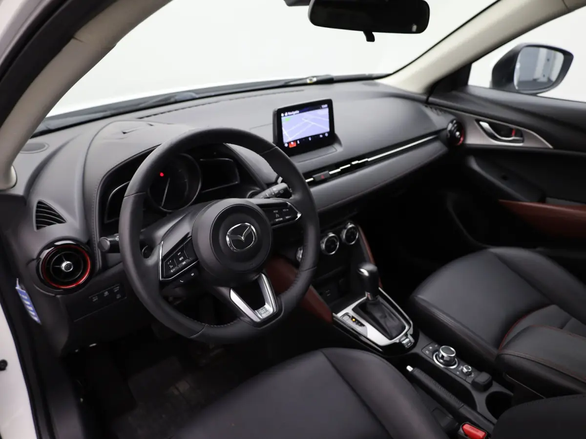 2.0 SkyActiv-G 120 GT-M Line | Trekhaak | Camera | Head Up | Stoelverw. | Keyless | Prijs Rijklaar!!